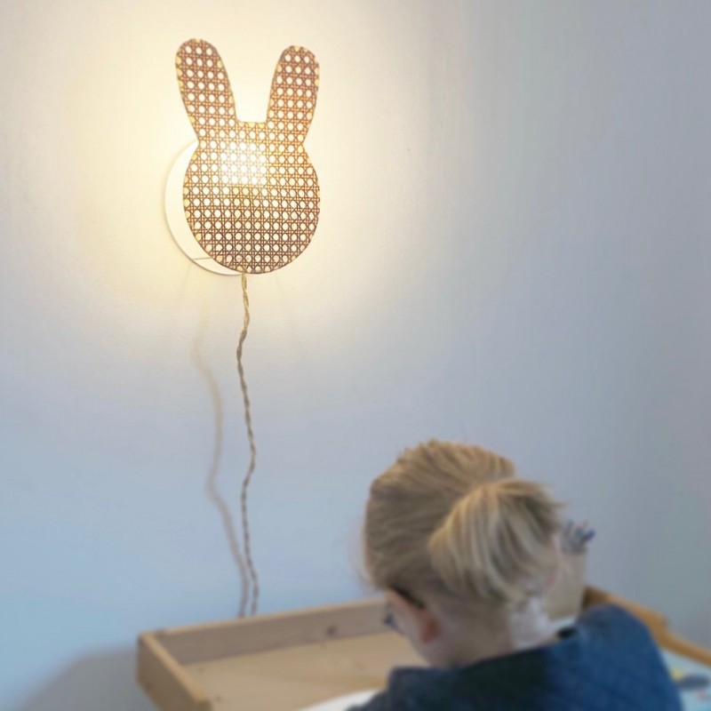 lampe enfant lapin applique murale en cannage