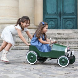 Voiture à pédale verte